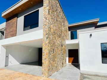 Casa en venta en La Joya Residencial Arteaga