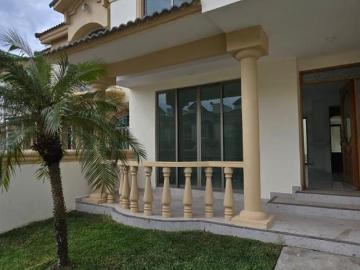 Casa en Venta en La Joya Residencial, en Boca del Río, Veracruz