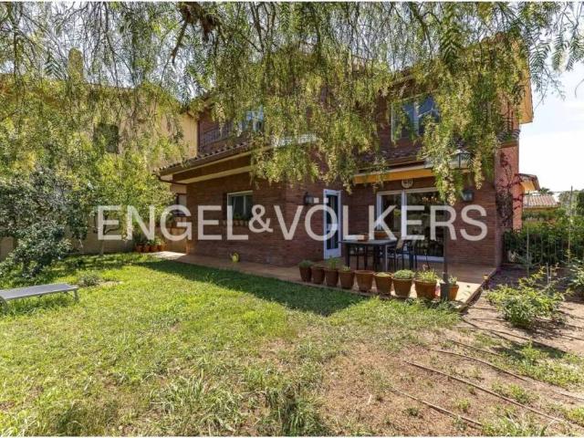 Casa en Venta en La Palma de Cervelló