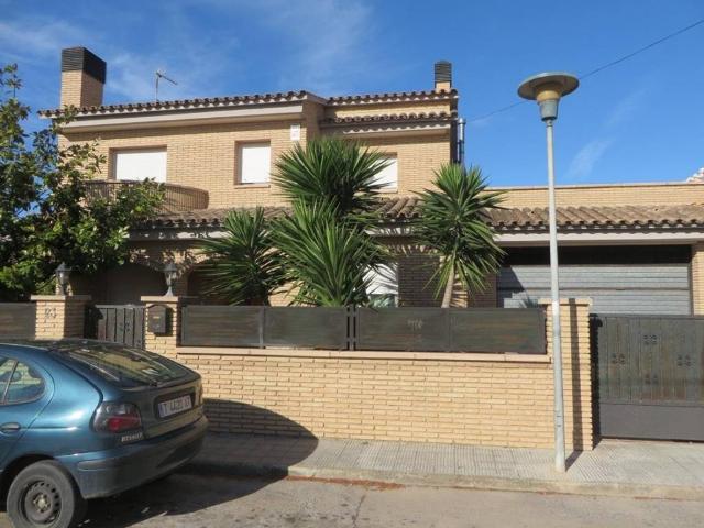 Casa en Venta en La Pobla de Montornès