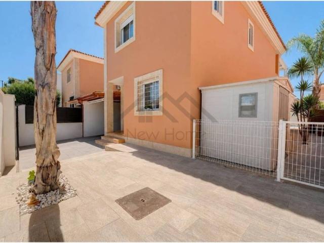 Casa en Venta en La Pobla de Vallbona