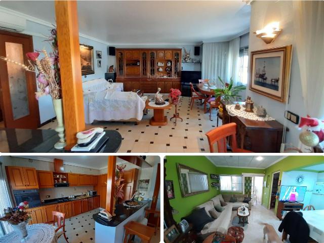 Casa en venta en La Ràpita, Nord Costa Dorada. CASA MUY GRANDE Y ESPACIOSA EN VENTA!. Casas La.