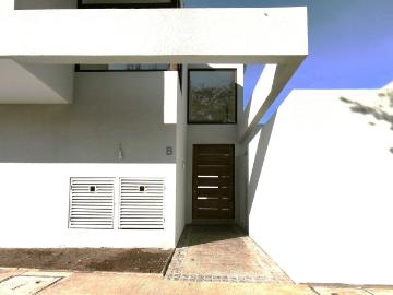 Casa en Venta en La Reina 3 dormitorios 3 baños