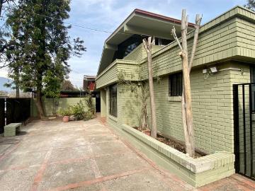 Casa en Venta en La Reina 4 dormitorios 3 baños
