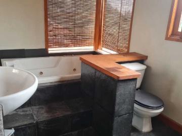 Casa en Venta en La Reina 5 dormitorios 4 baños