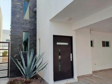 Casa en Venta en La Rioja Residencial, Privada Lardero. Monterrey N.L