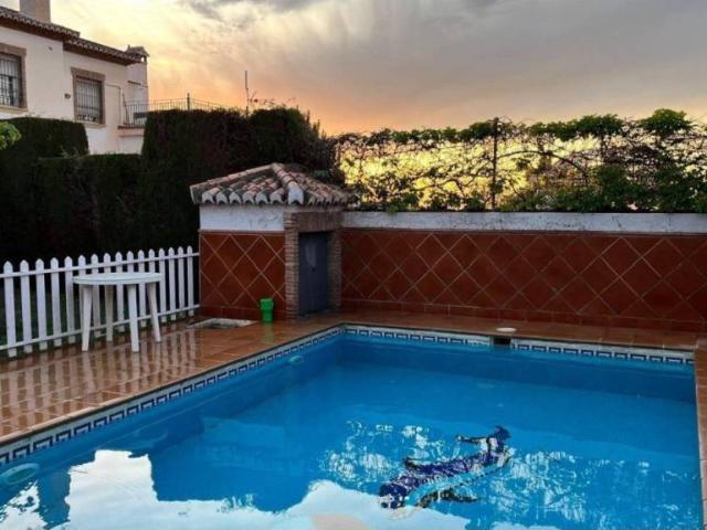 Casa en Venta en La Zubia