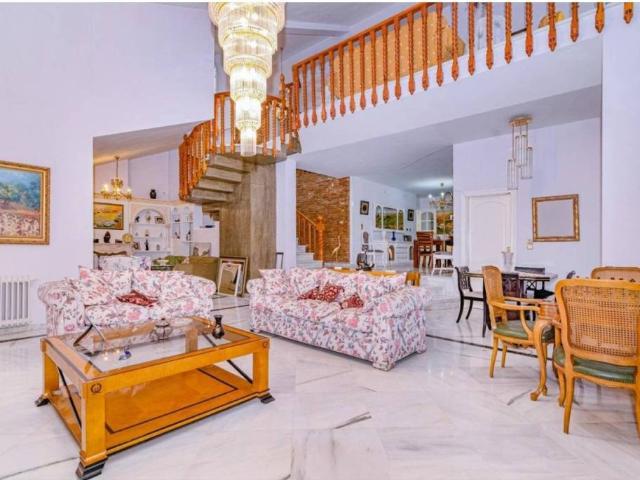 Casa en Venta en La Zubia