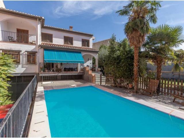 Casa en Venta en La Zubia