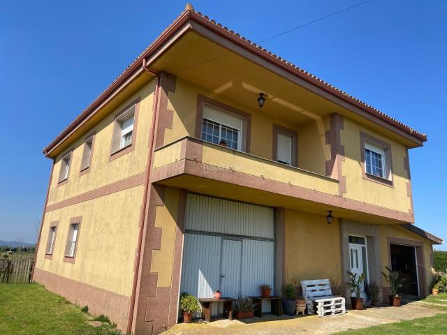 Casa en venta en Lalín. CASA CON FINCA. Casas.