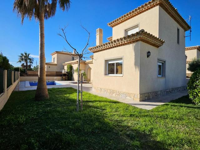 Casa en venta en L'Ametlla de Mar Tarragona
