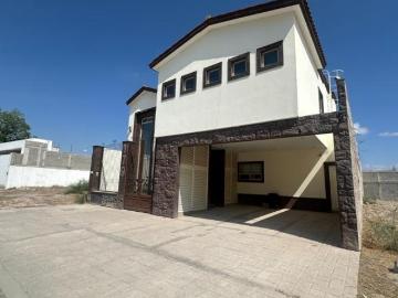 Casa en VENTA en Las Trojes, Torreón: Espaciosa y Bien Ubicada