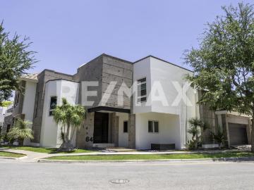 CASA EN VENTA EN LAS VILLAS