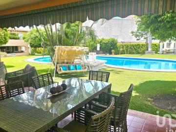 Casa en Venta en Las Villas II junto al Club de Golf Santa Fe Xochitepec Morelos