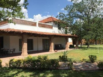 CASA EN VENTA EN LAS CABAÑAS SALTILLO