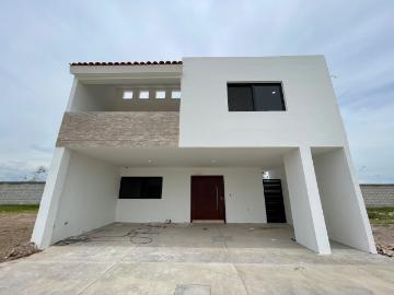 CASA EN VENTA EN LAS CALZADAS