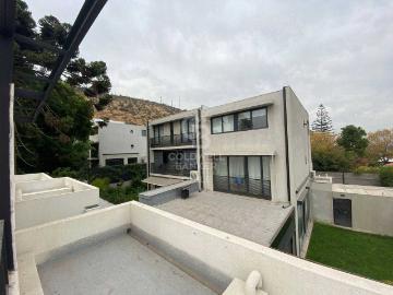 Casa en Venta en Las Condes 3 dormitorios 3 baños