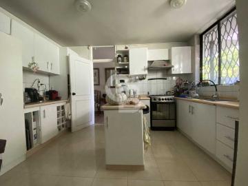 Casa en Venta en Las Condes 5 dormitorios 3 baños