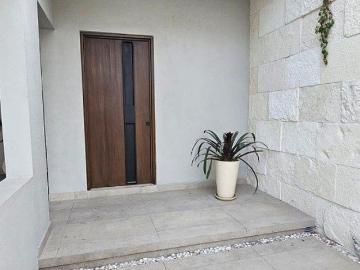 Casa en Venta en Las Lajas, Monterrey, N.L