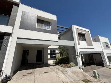 Casa En Venta en Las Lomas Municipio García, En Privada Santa Cruz