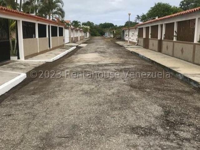 Casa en Venta en Las Mercedes de Paparo, Rio Chico