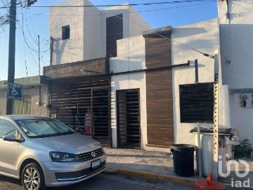 Casa en venta en Las Puentes Sector 10, San Nicolás de los Garza, Nuevo León