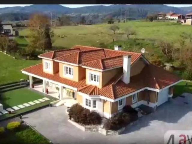 Casa en Venta en Las Regueras