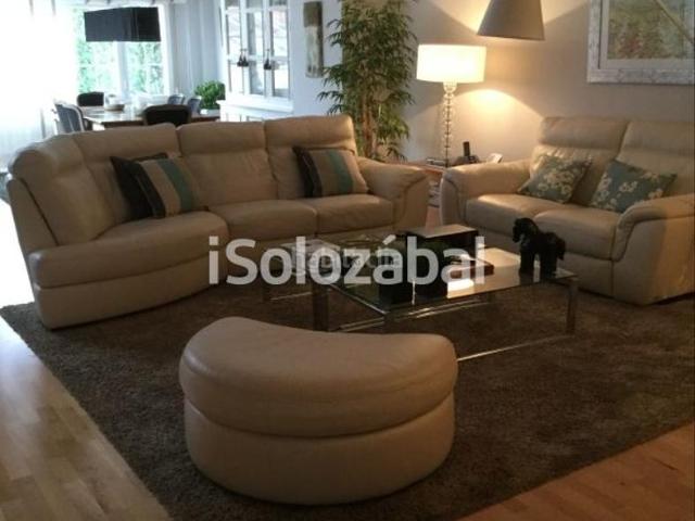 Casa en venta en Lardero. Precioso Chalet Pareado en Urbanización Las Sabinas. Casas.