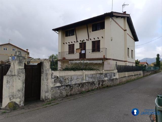 Casa en venta en Laredo, El Callejo La Pesquera La Arenosa. Casa en Laredo. Casas.