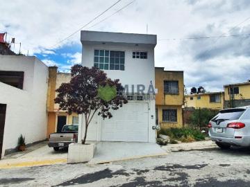 CASA EN VENTA EN LAURELES ERENDIRA PARA INVERSIÓN, Los Laureles Erendira