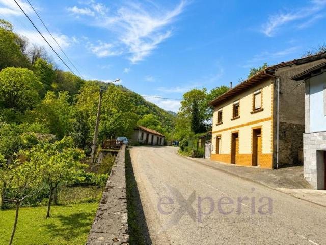 Casa en venta en Laviana, Tolivia