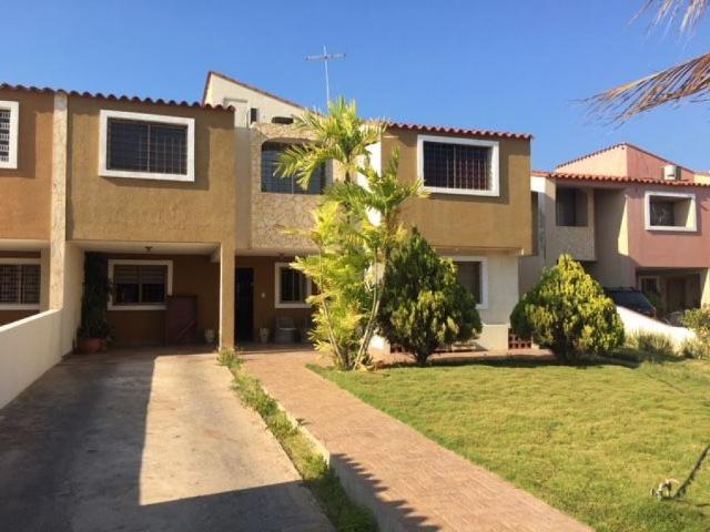 Casa en Venta en Lechería Morro III Anzoátegui 400 m2. 6 hab