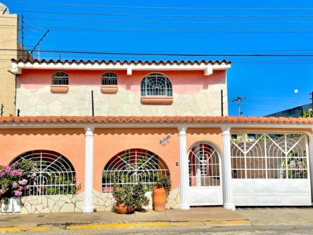Casa en Venta en Lechería LECHERIA Anzoátegui 238 m2. 3 hab