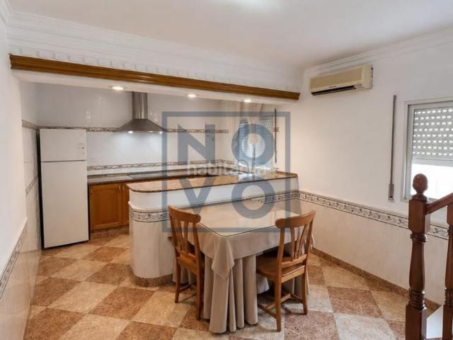 Casa en venta en Lebrija. VIVIENDA EN PLENO CENTRO. Casas.