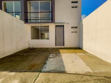 Casa en Venta en Lerma Nueva Ameyalco, cerca zona industrial