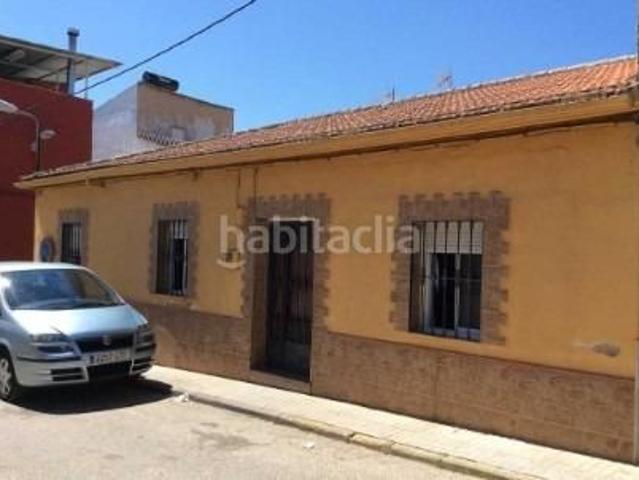 Casa en venta en Linares, Arrayanes. Venta de Casa en Linares, Jaén. Activo inmobiliario Sin Posesión, no se puede Visitar. Casas.