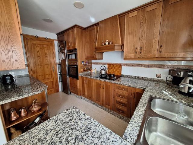 Casa en venta en Línea de la Concepción La, El Zabal Santa Margarita. SE VENDE AMPLIA CASA CON GARAJE Y PATIO EN VENTA MELCHOR. Casas Línea de la Concepción.