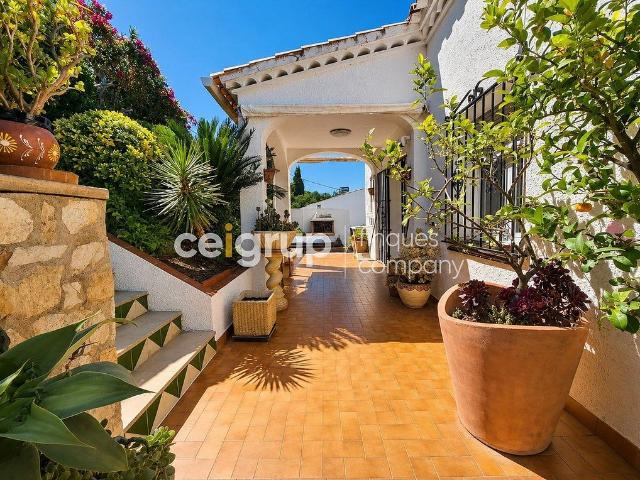 Casa en venta en Llançà, de 125 m² 4 habitaciones por 575.000