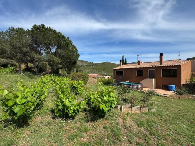Casa en venta en Llançà, La Vila Costa Brava. Casas.