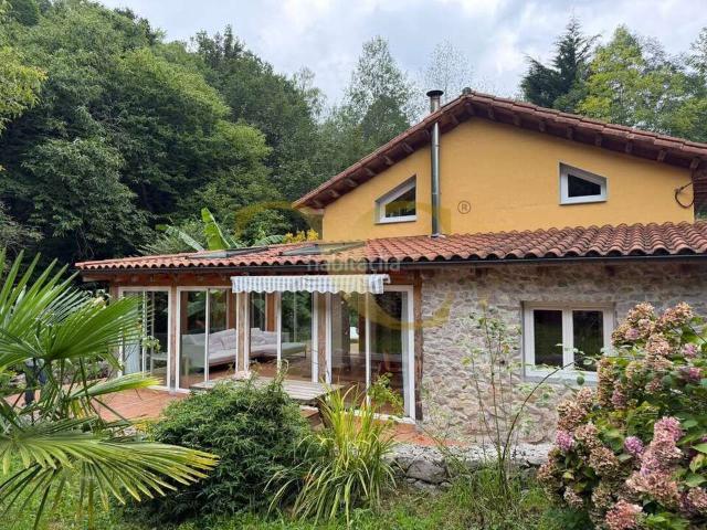 Casa en venta en Llanes, Vibaña Ardisana Caldueño. Un refugio de tranquilidad en uno de los parajes más auténticos de Llanes. Casas.