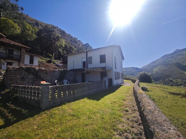 Casa en venta en Llanes, Vibaña Ardisana Caldueño. Encanto tradicional asturiano con vistas a la Sierra del Cuera, EXCLUSIVA. Casas.