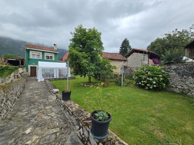Casa en venta en Llanes, Celorio Poó Parres. Casa independiente en Parres de Llanes. Casas.