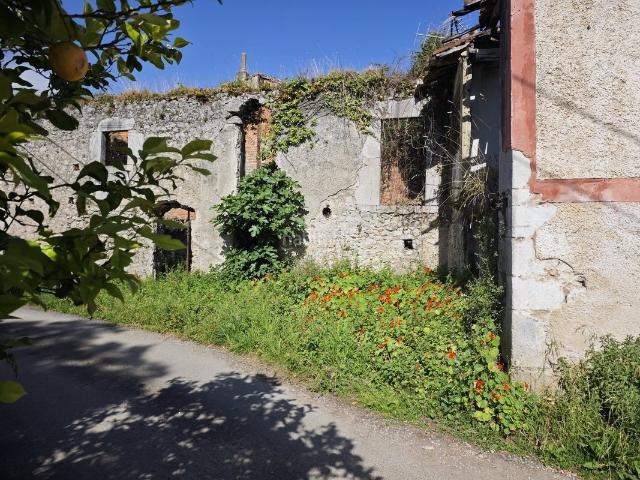Casa en venta en Llanes, Celorio Poó Parres. FANTASTICA PROPIEDAD PARA HACER LA CASA DE SUS SUEÑOS. Casas.