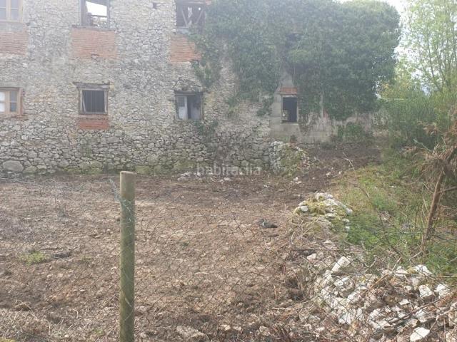 Casa en venta en Llanes, Celorio Poó Parres. Propiedad con jardín a 400 metros de la Playa. Casas.