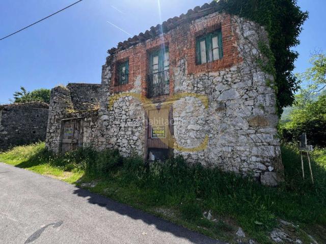 Casa en venta en Llanes, Cué San Roque Andrín. Conjunto de propiedades con gran potencial en San Roque del Acebal. Casas.