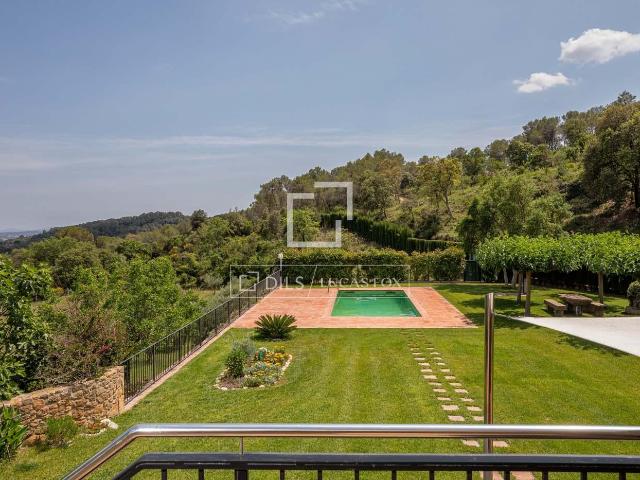 Casa en venta en Lladó Girona