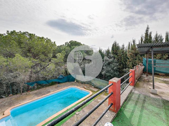 Casa en venta en Lliçà de Vall. Casa independiente ideal para dos familias en Lliçà de Vall Urbanización Can Vilardebo. Casas Lliçà de.