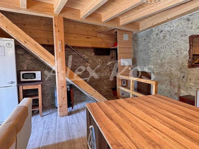 Casa en venta en Llo Pirineos. CASA RECIENTEMENTE REFORMADA. Casas.
