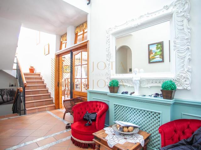 Casa en venta en Lloret de Mar, Condado del Jaruco Puigventós Costa Brava. CASA DE 4 HABITACIONES CON PISCINA, SAUNA Y GIMNASIO EN EL CONDADO DEL JARUCO. Casas Lloret de.