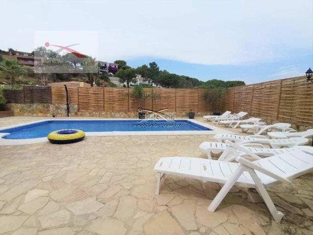 Casa en venta en Lloret de Mar, Condado del Jaruco Puigventós Costa Brava. LICENCIA TURISTICA! Urb. Condado del Jaruco. Casas Lloret de.